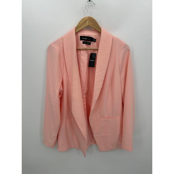 Torrid Studio Crepe Classic Shawl Collar Blazer Impatient Pink Women M/L NWT - Picture 1 of 8